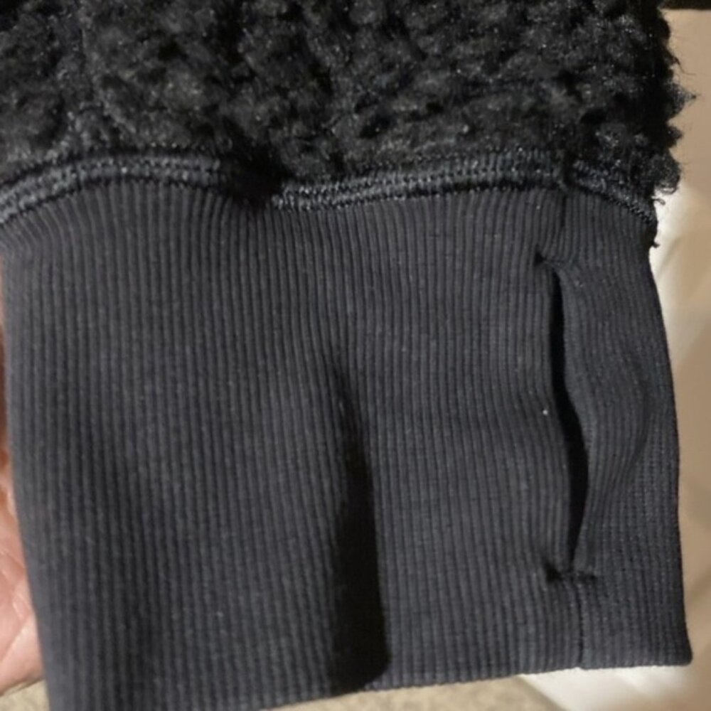 Lululemon Athletica Lulu XL/XXL Black Sherpa Teddy Bear Cropped Hoodie - Picture 3 of 13